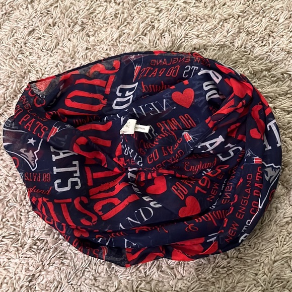 New England Patriots Infinity Scarf - Picture 2 of 2